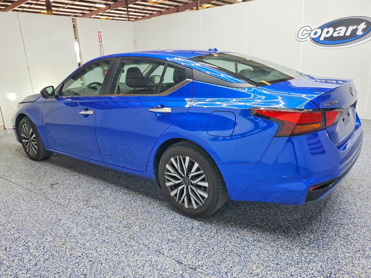 2025 NISSAN ALTIMA SV — Фото 2 из 12