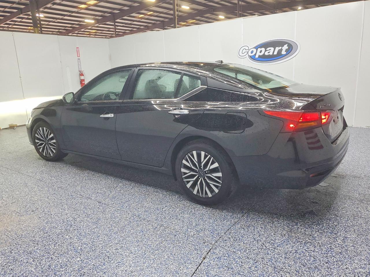 2025 NISSAN ALTIMA SV — Фото 2 из 12