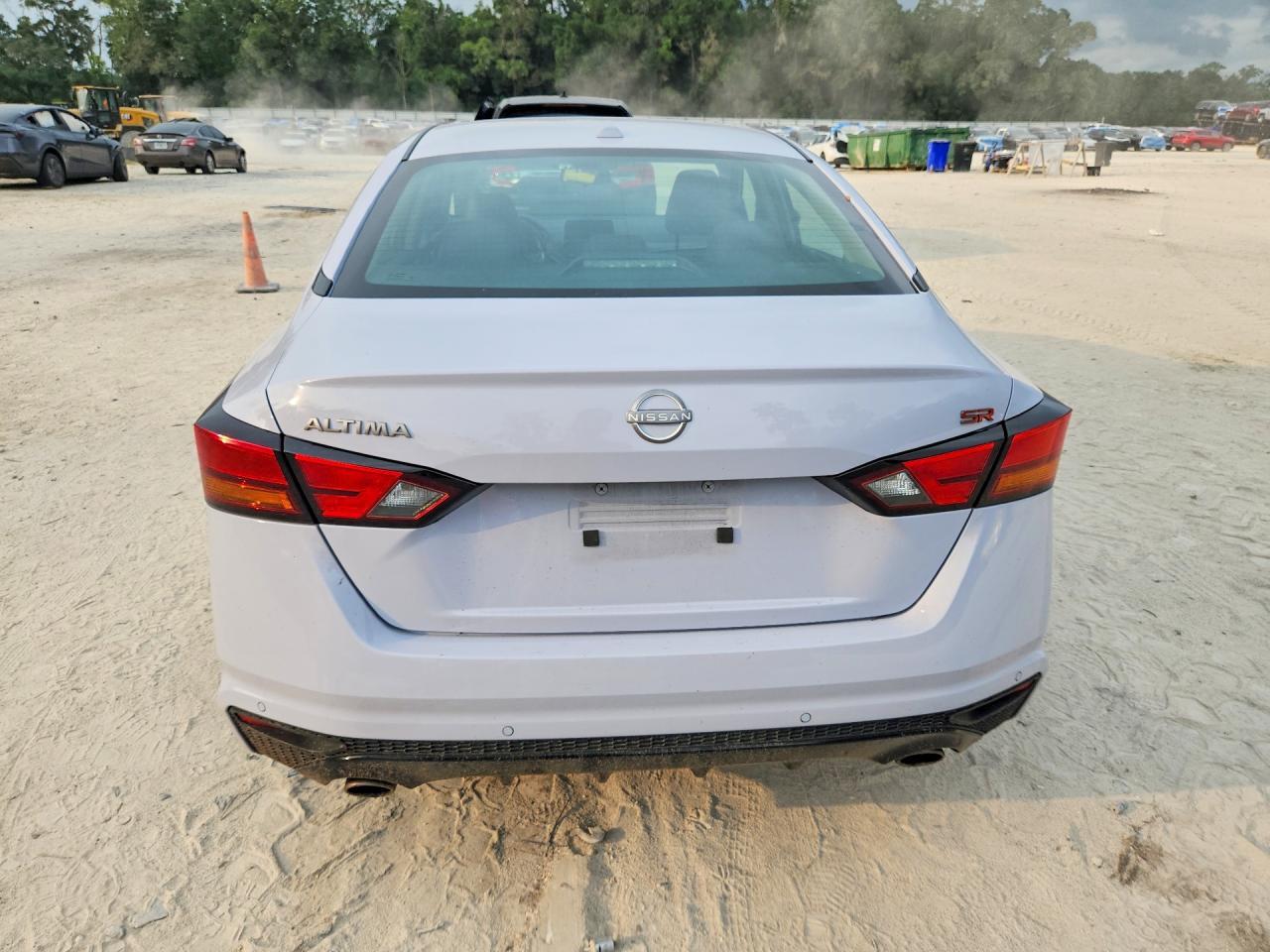 2025 NISSAN ALTIMA SR — Фото 6 из 12