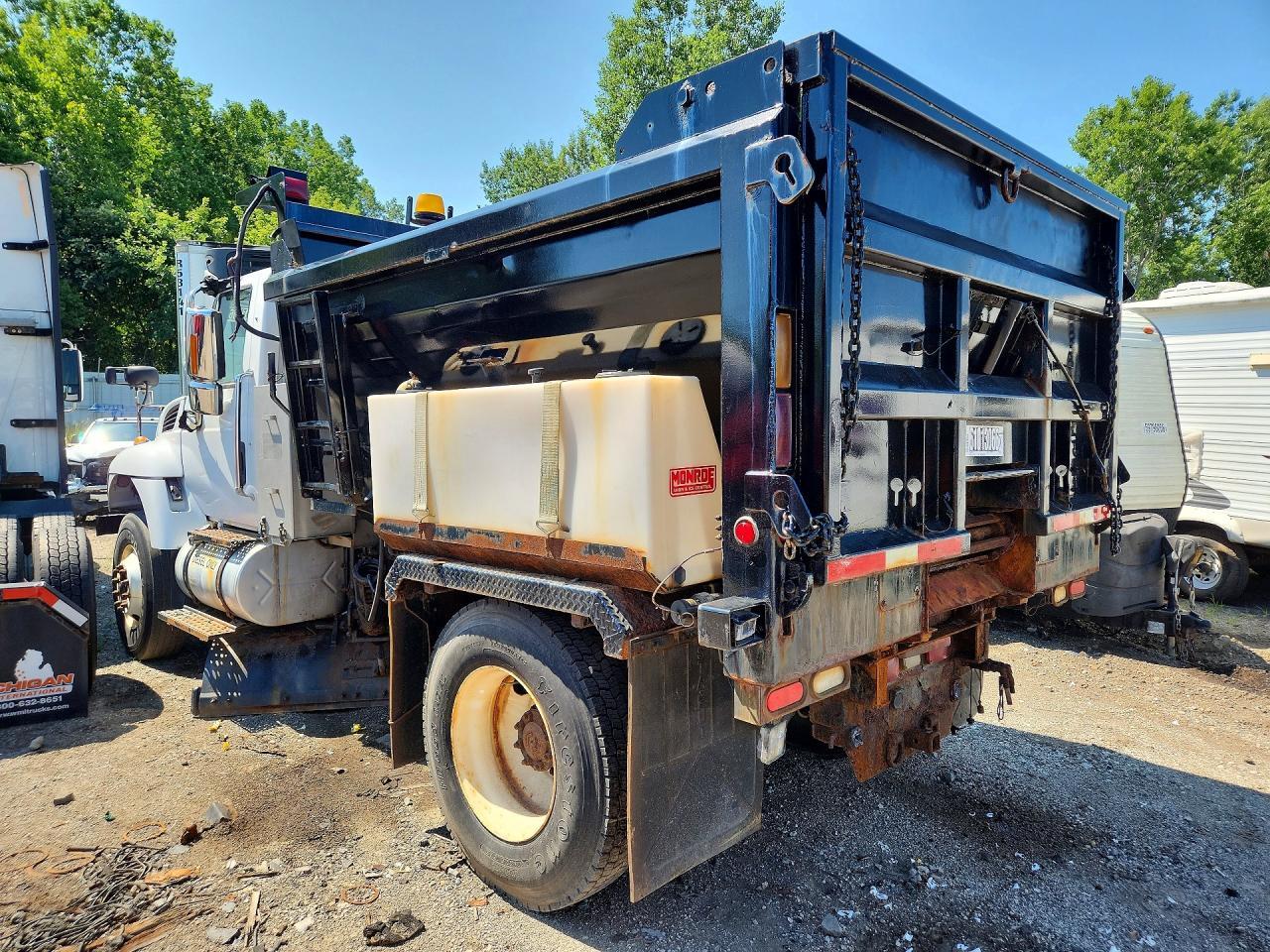 2008 INTERNATIONAL 7400 DUMP TRUCK — Фото 2 из 14