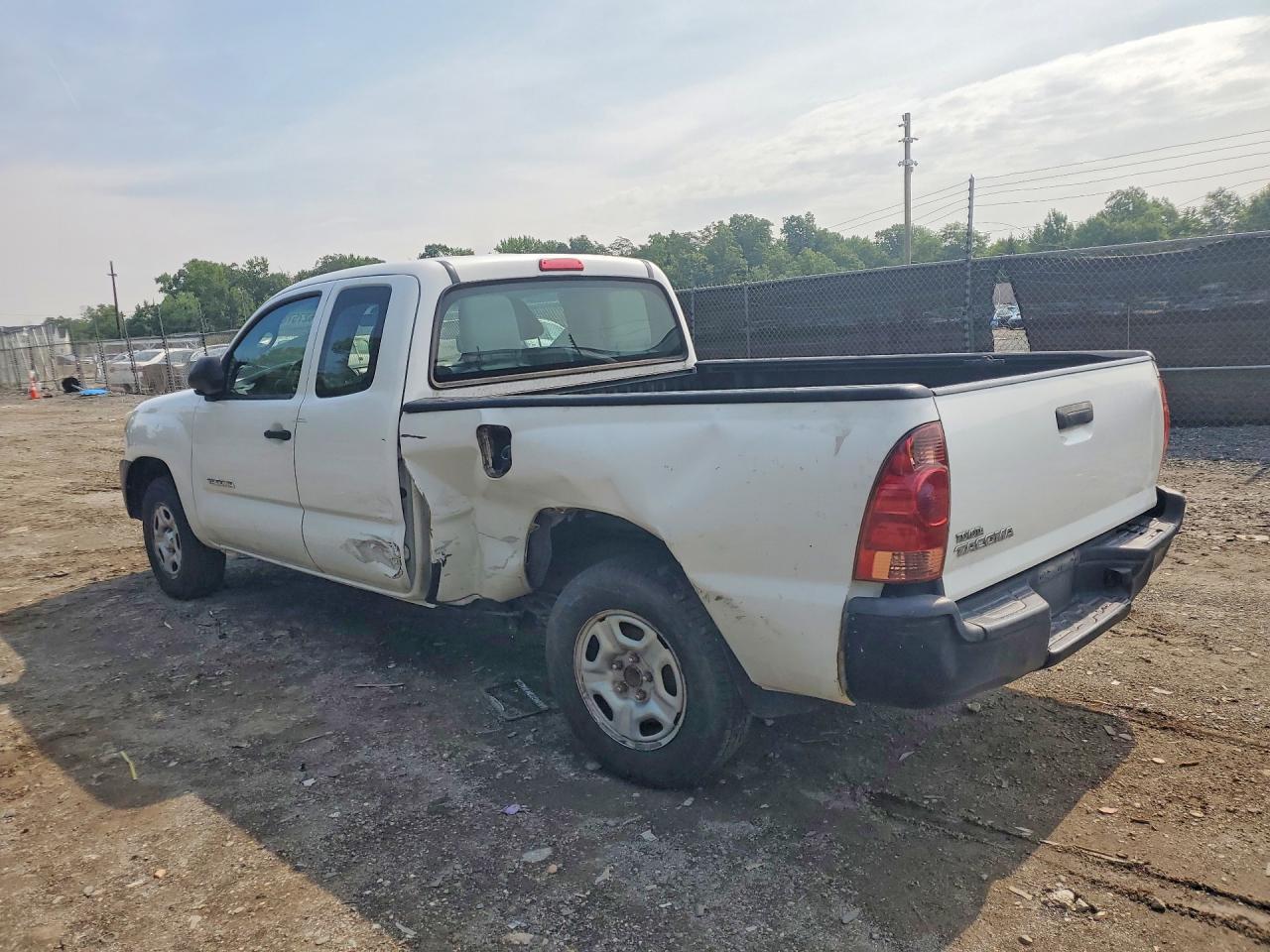 2013 TOYOTA TACOMA BASE — Фото 2 из 12