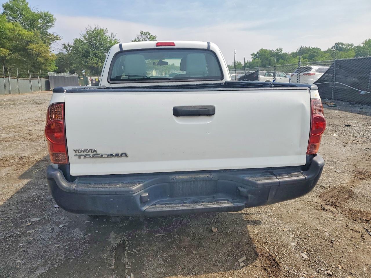 2013 TOYOTA TACOMA BASE — Фото 6 из 12