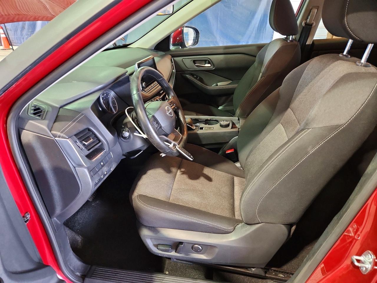 2025 NISSAN ROGUE SV — Фото 7 из 14