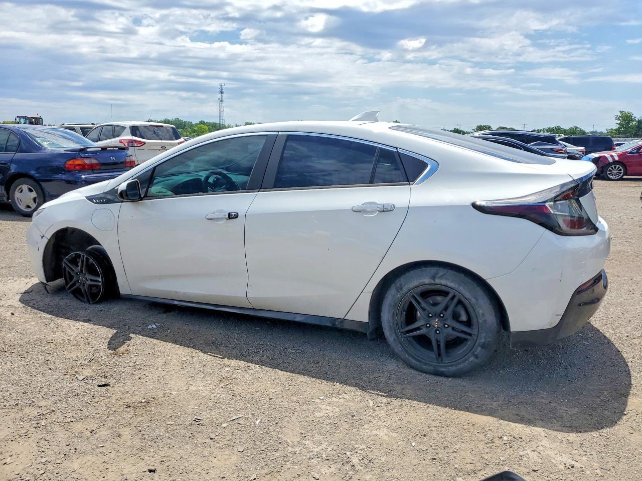 2017 CHEVROLET VOLT PREMIER — Фото 2 из 12