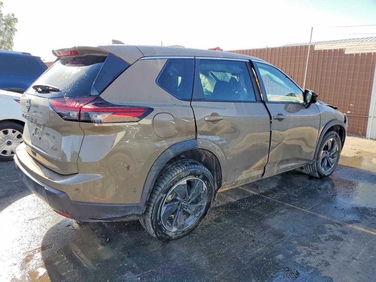 2025 NISSAN ROGUE SV — Фото 3 из 12
