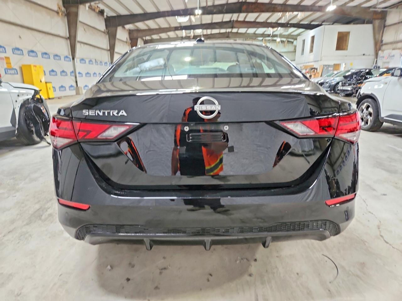 2025 NISSAN SENTRA SV — Фото 6 из 12