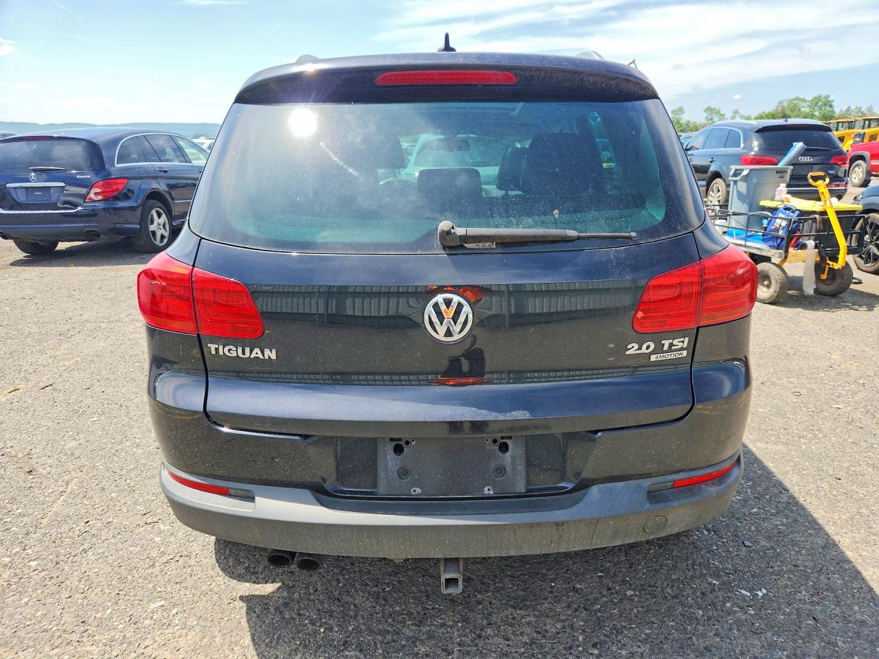 2013 VOLKSWAGEN TIGUAN S — Фото 6 из 13