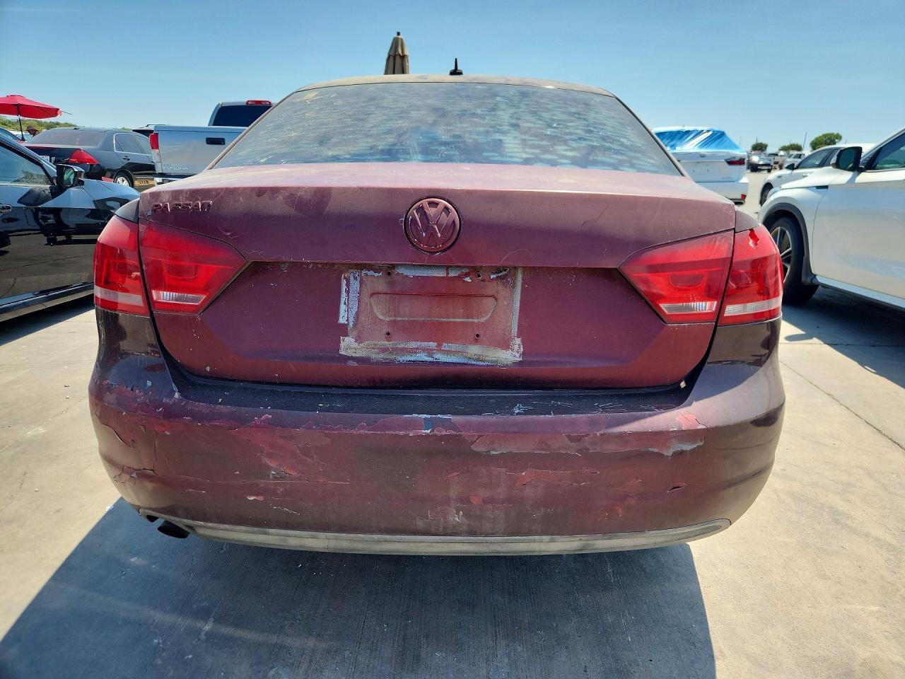 2013 VOLKSWAGEN PASSAT S — Фото 6 из 13
