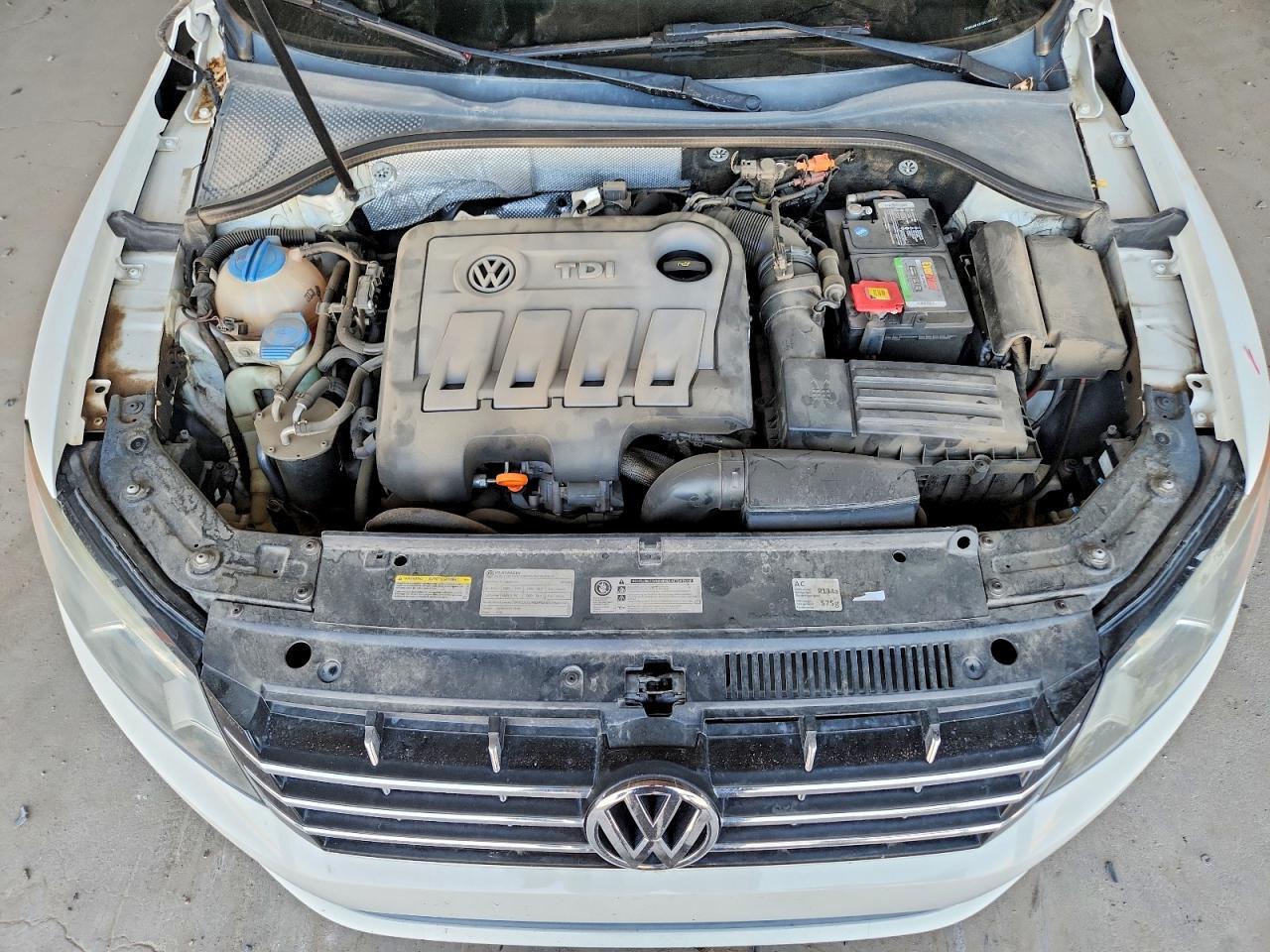 2013 VOLKSWAGEN PASSAT SEL — Фото 11 из 12