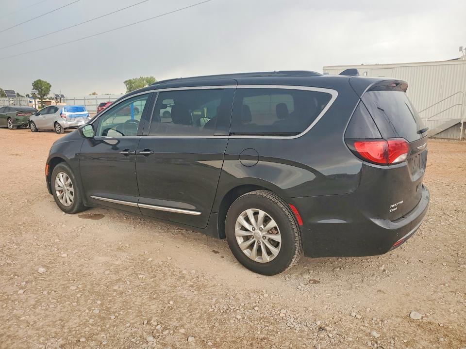 2017 CHRYSLER PACIFICA TOURING L — Фото 2 из 13