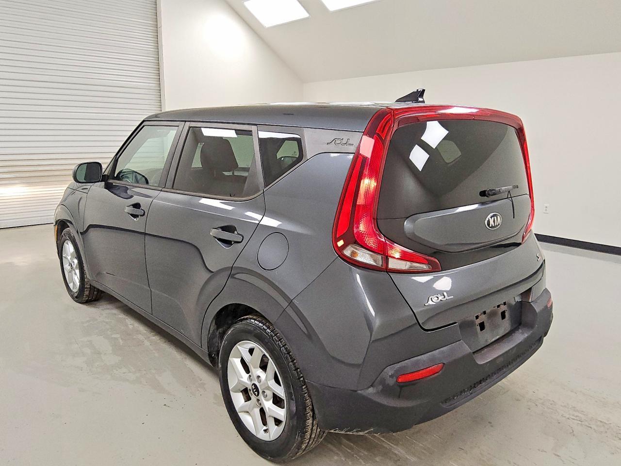 2021 KIA SOUL S — Фото 2 из 12