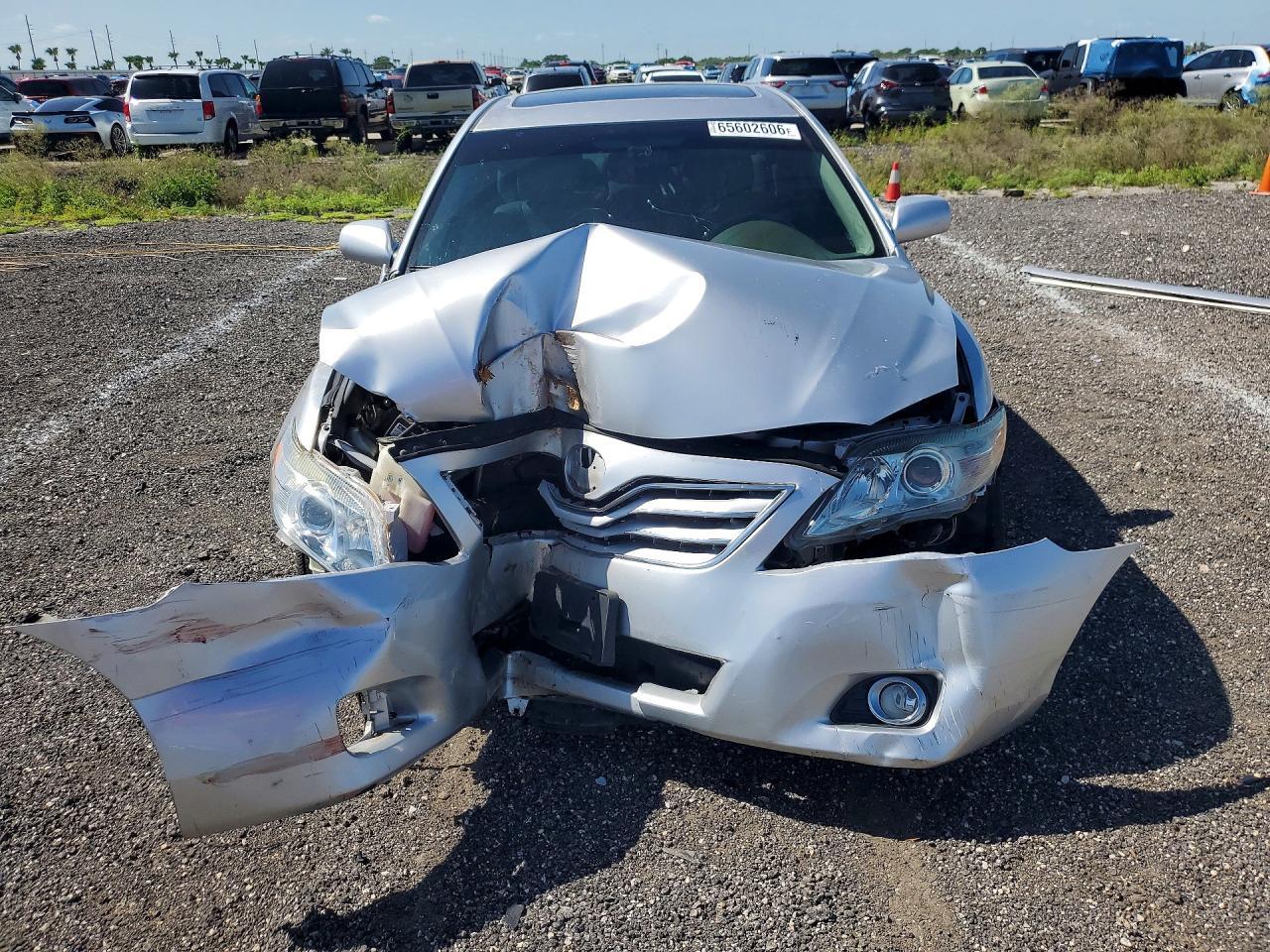 4T4BF3EK9BR140953 2011 TOYOTA CAMRY photo no. 5