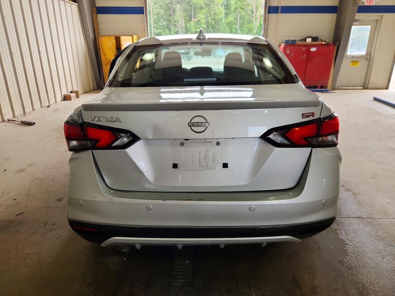 2025 NISSAN VERSA SR — Фото 6 из 12
