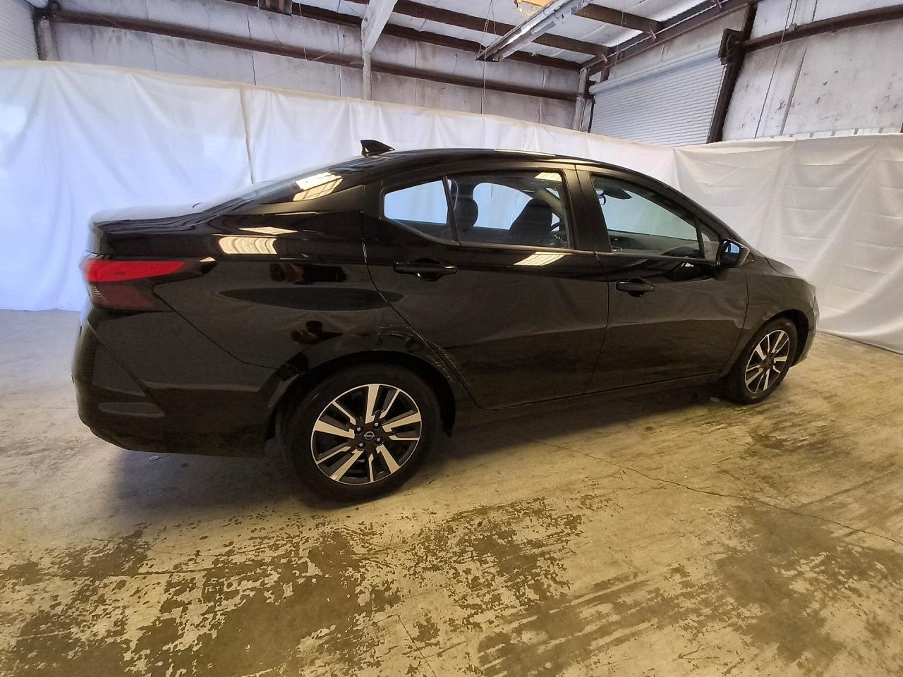 2025 NISSAN VERSA SV — Фото 3 из 12