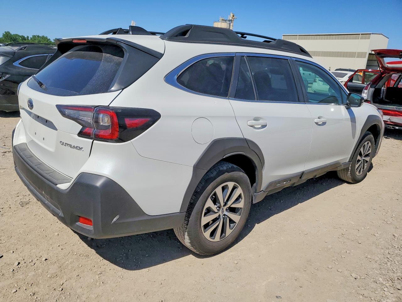 2025 SUBARU OUTBACK PREMIUM — Фото 3 из 13