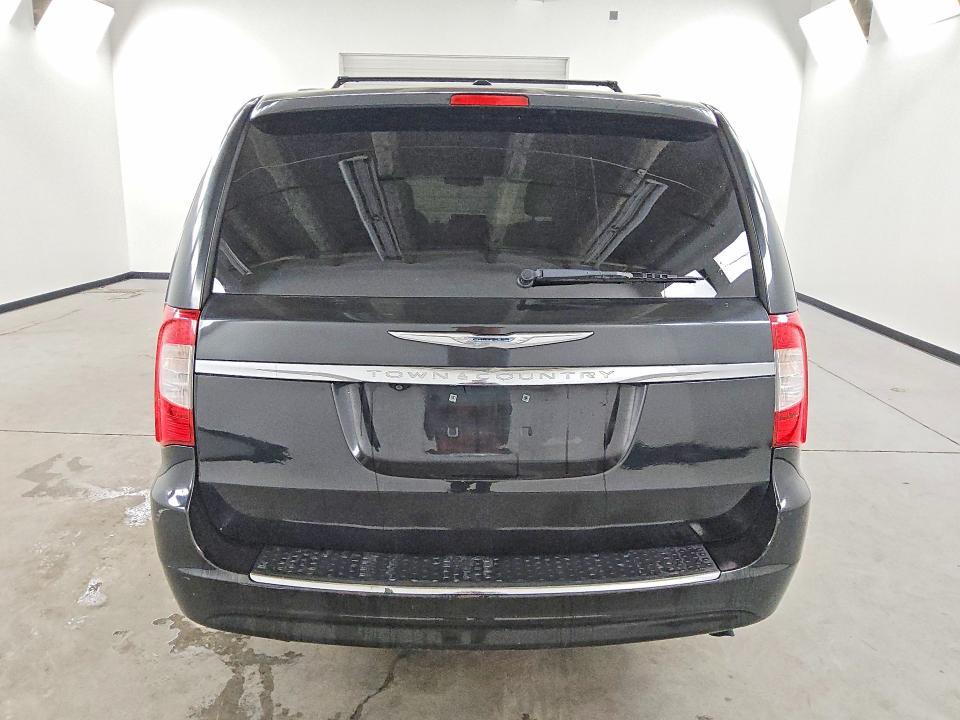 2012 CHRYSLER TOWN & COUNTRY TOURING — Фото 6 из 14