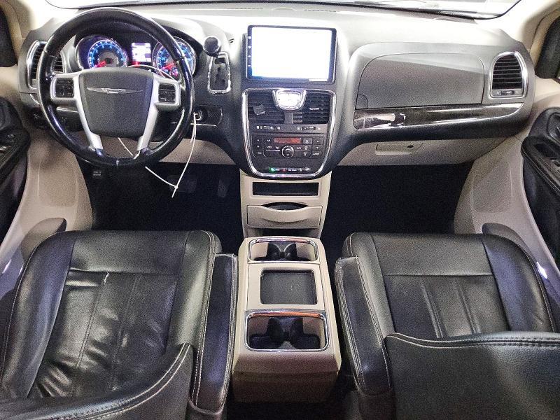 2012 CHRYSLER TOWN & COUNTRY TOURING — Фото 8 из 14