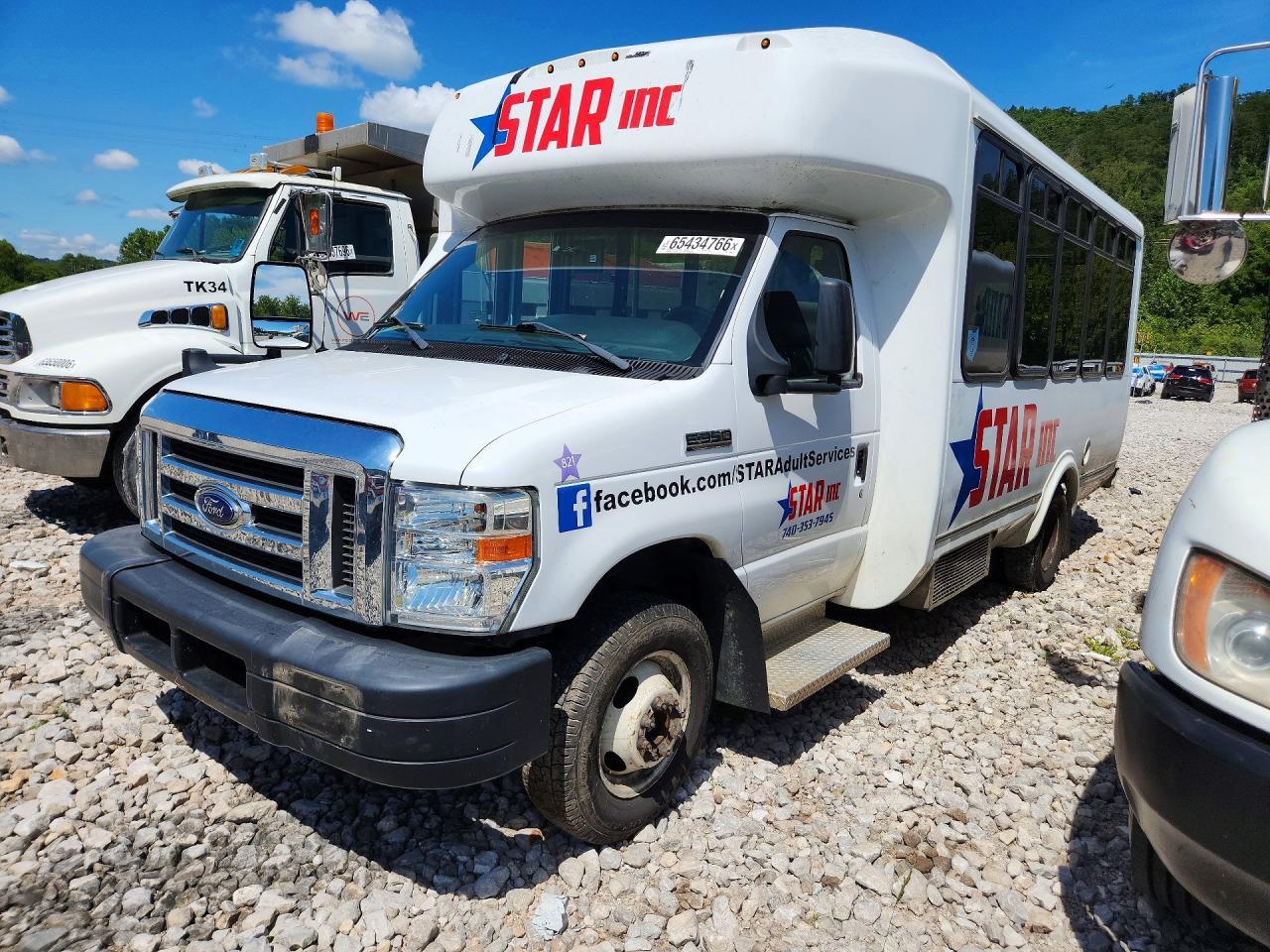 1FDEE3FS6HDC24844 2017 FORD ECONOLINE photo no. 1