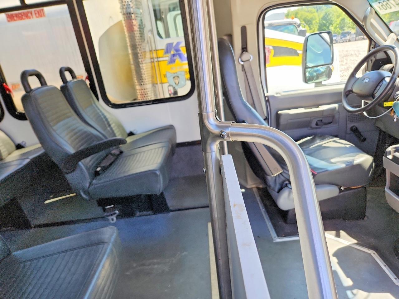 1FDEE3FS6HDC24844 2017 FORD ECONOLINE photo no. 10