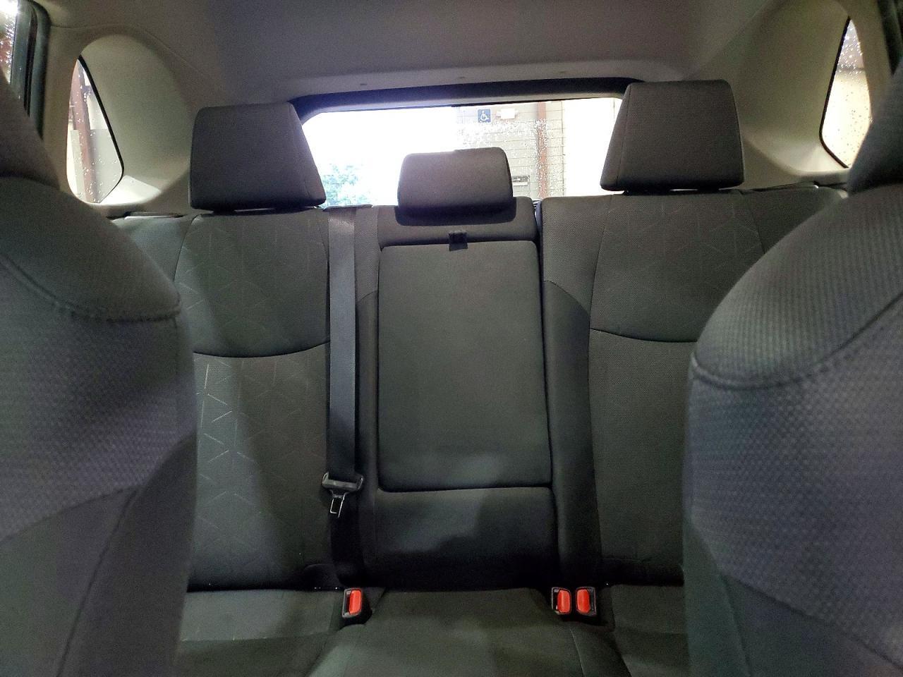 2025 TOYOTA RAV4 XLE — Фото 10 из 14