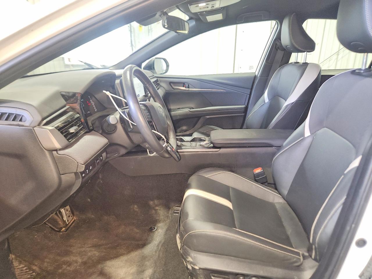 2025 TOYOTA CAMRY SE — Фото 7 из 12