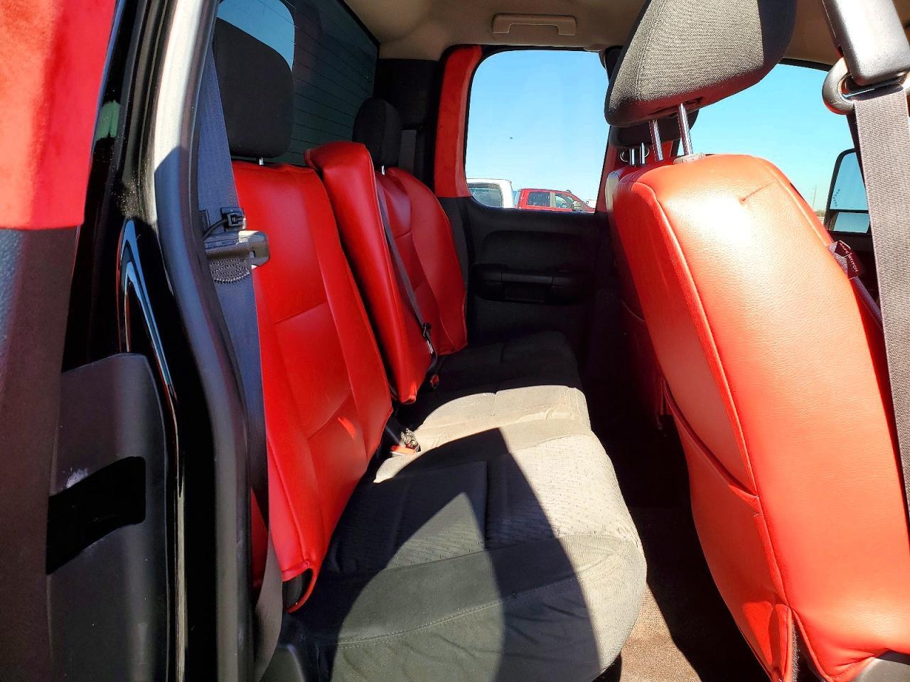 2012 GMC SIERRA K2500 SLE — Фото 10 из 12