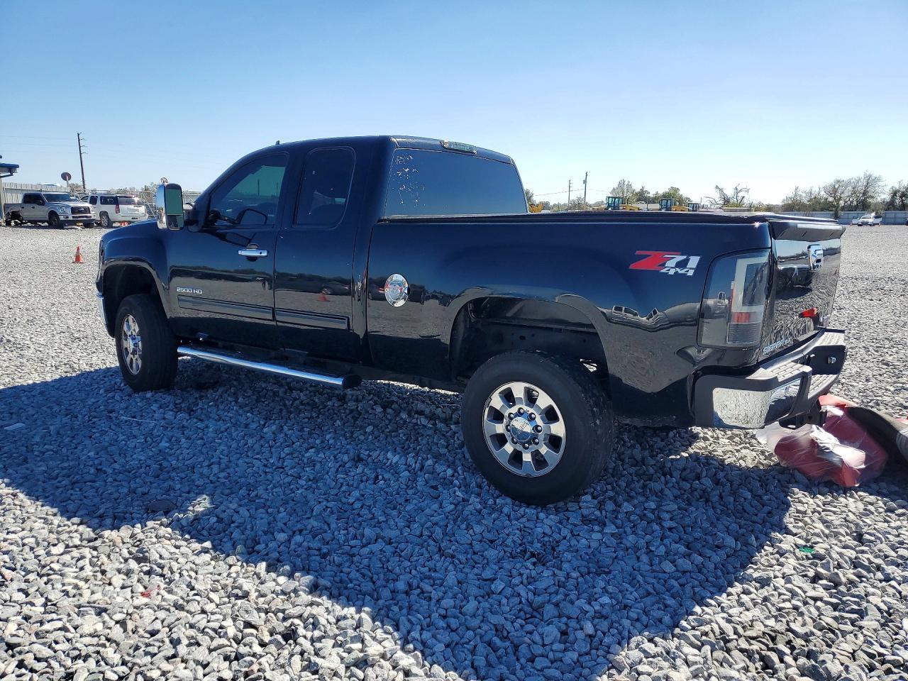 2012 GMC SIERRA K2500 SLE — Фото 2 из 12