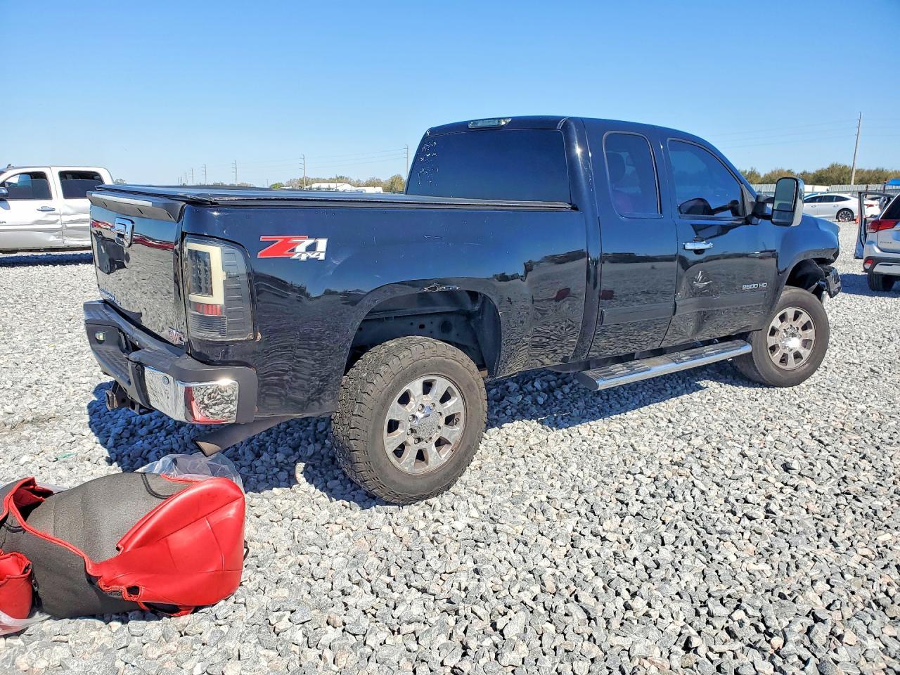 2012 GMC SIERRA K2500 SLE — Фото 3 из 12