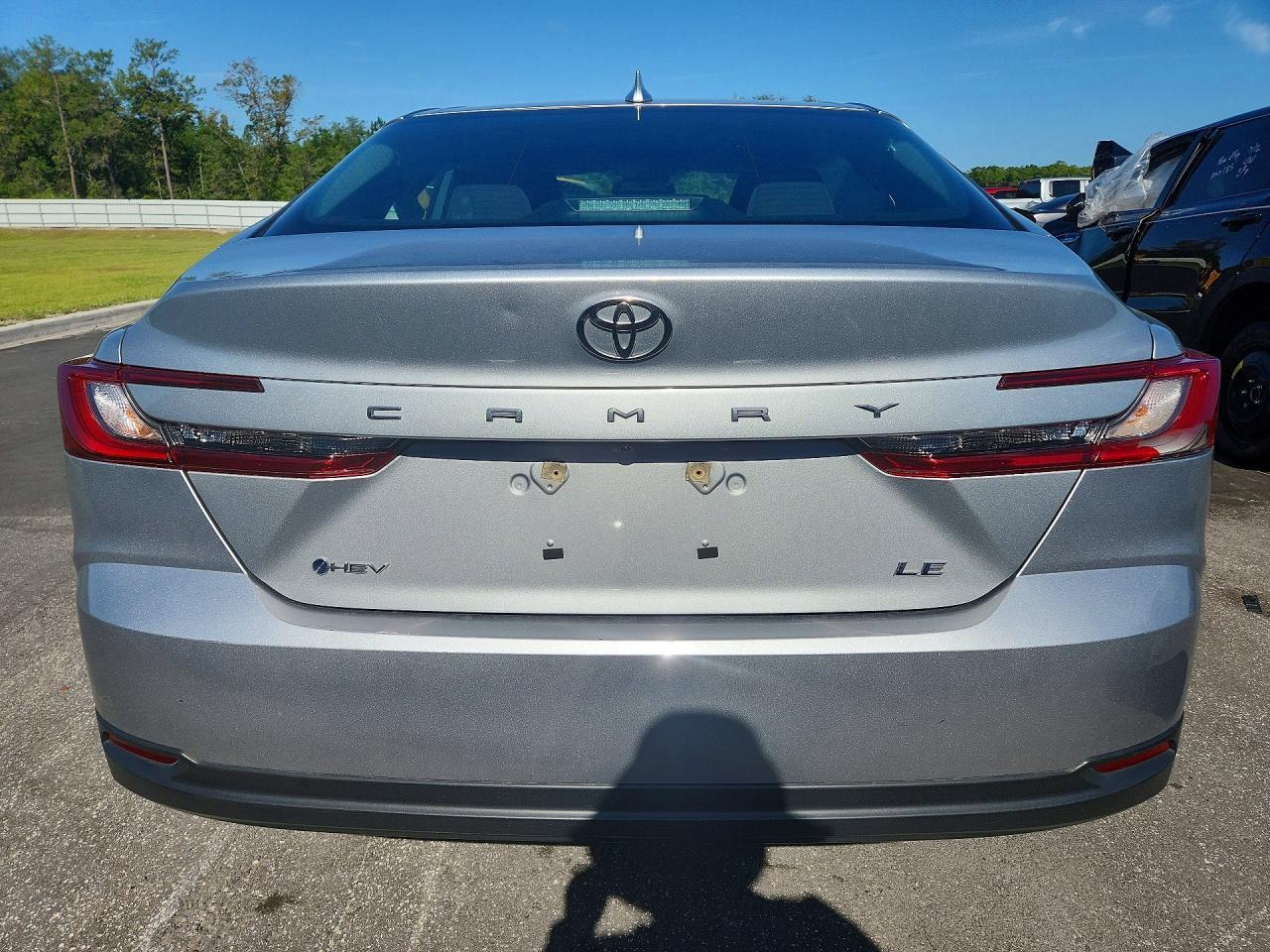 2025 TOYOTA CAMRY LE — Фото 6 из 12