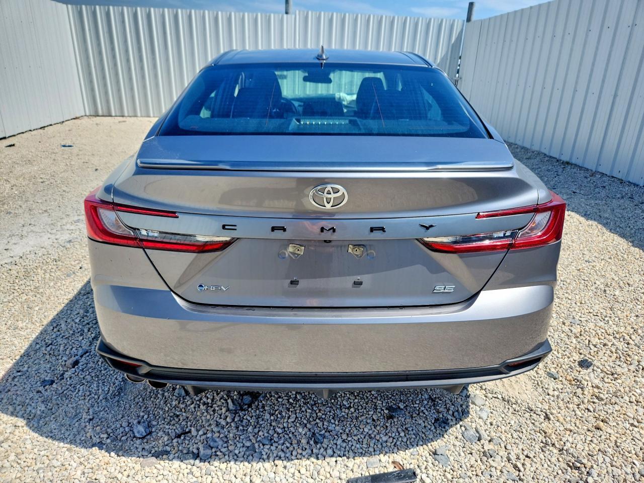 2025 TOYOTA CAMRY SE — Фото 6 из 12