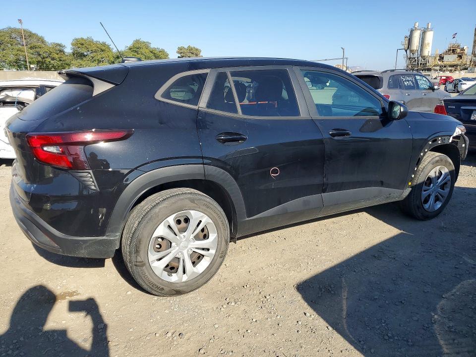 KL77LFE25RC021812 2024 CHEVROLET TRAX photo no. 3