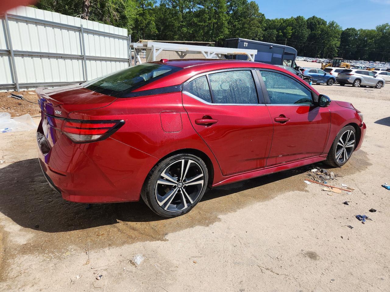 2021 NISSAN SENTRA SR — Фото 3 из 12