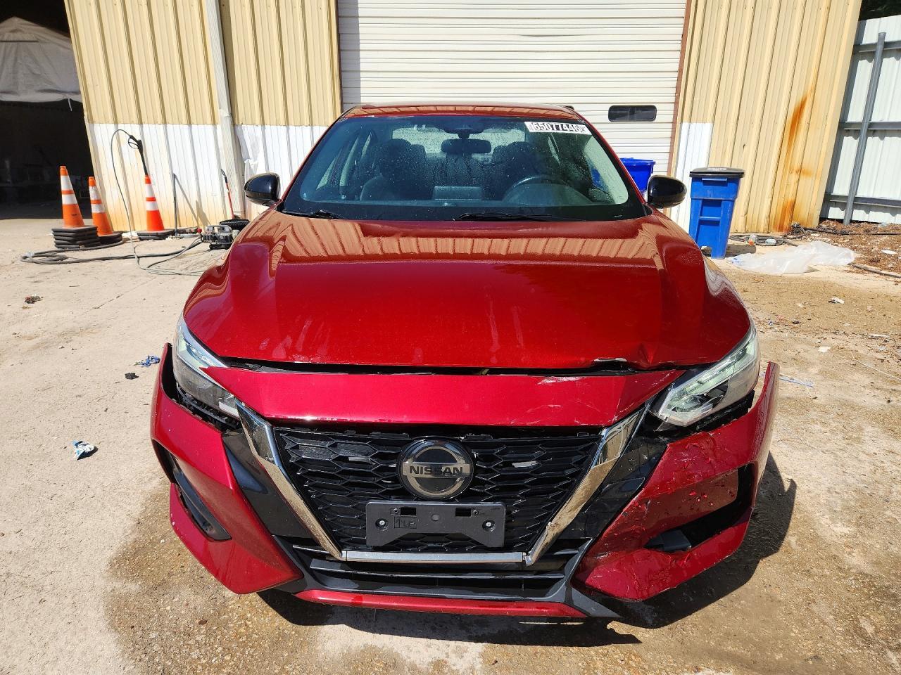 2021 NISSAN SENTRA SR — Фото 5 из 12