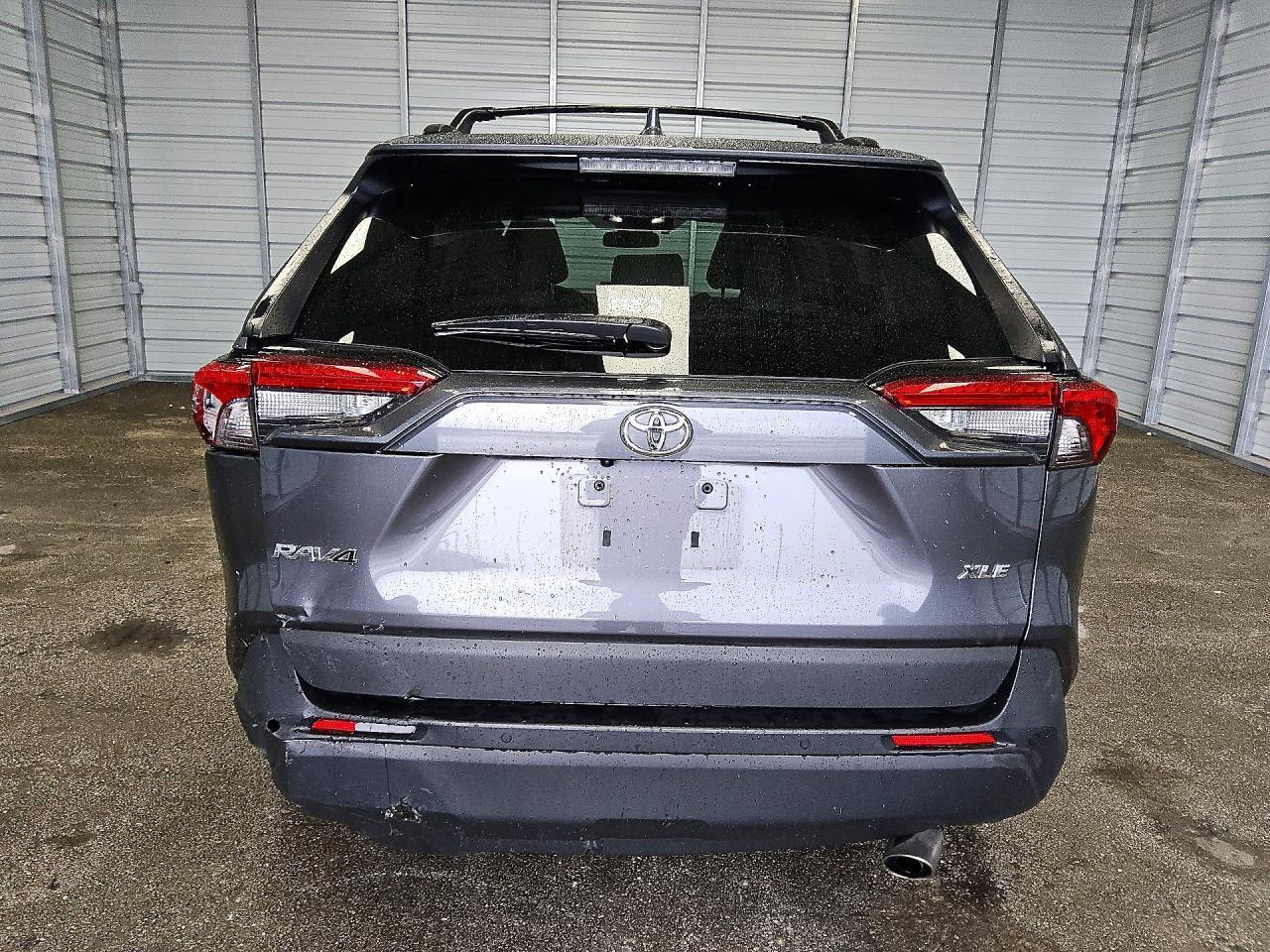 2025 TOYOTA RAV4 XLE PREMIUM — Фото 6 из 12