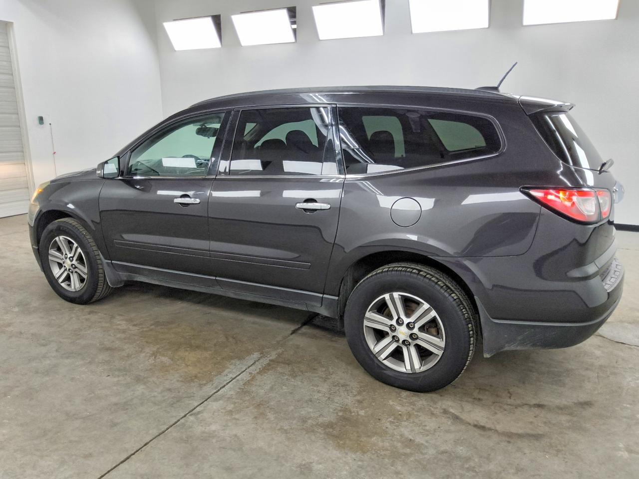 2016 CHEVROLET TRAVERSE LT — Фото 2 из 13