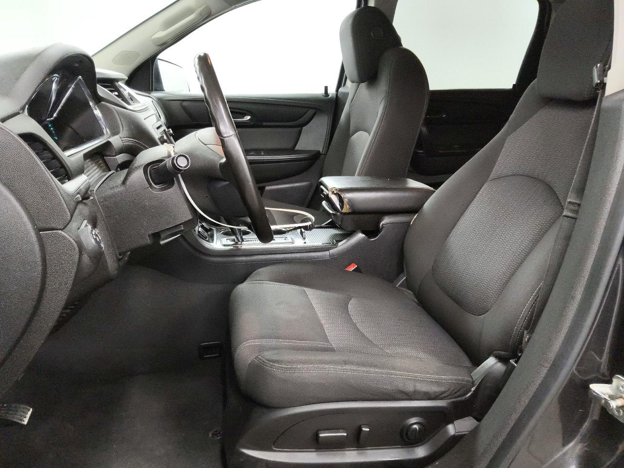 2016 CHEVROLET TRAVERSE LT — Фото 7 из 13