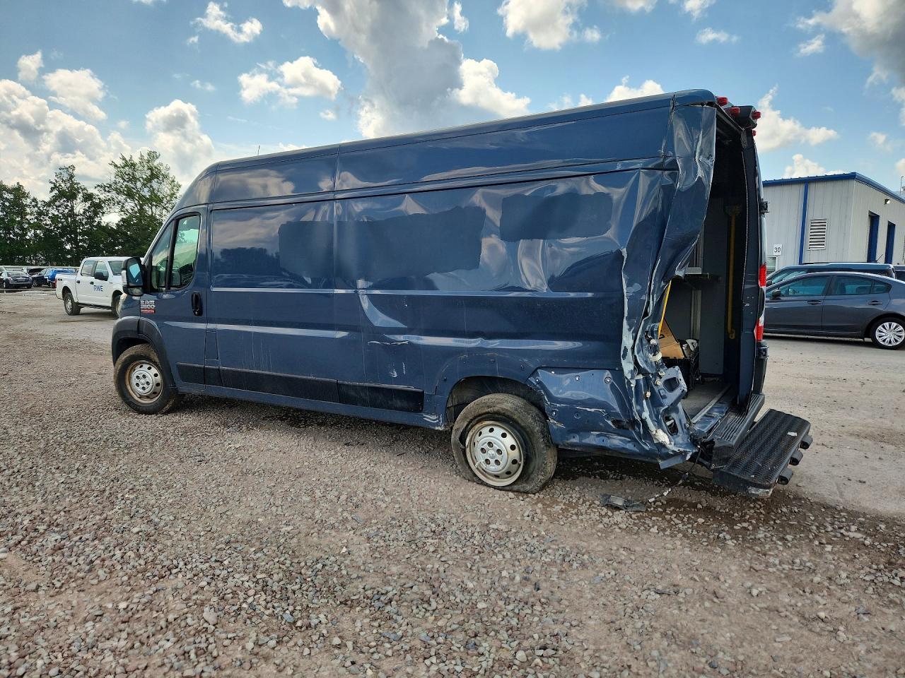 2021 RAM PROMASTER 3500 DELIVERY VAN — Фото 2 из 14
