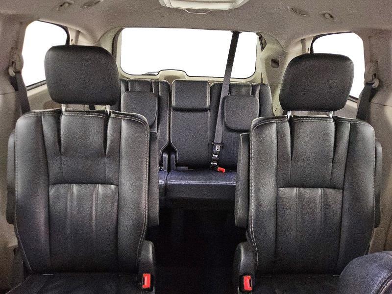 2016 CHRYSLER TOWN & COUNTRY TOURING — Фото 10 из 14
