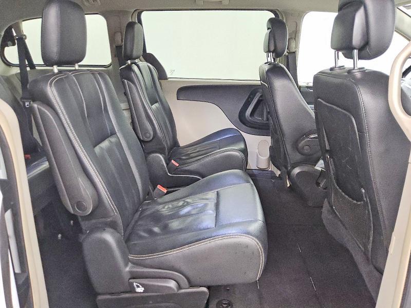 2016 CHRYSLER TOWN & COUNTRY TOURING — Фото 11 из 14