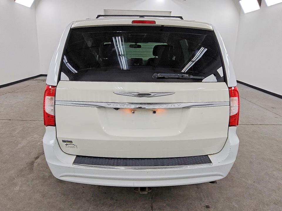 2016 CHRYSLER TOWN & COUNTRY TOURING — Фото 6 из 14