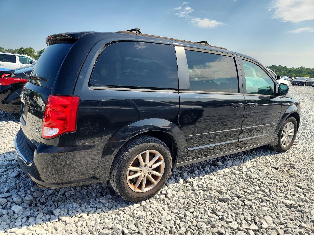 2016 DODGE GRAND CARAVAN SXT — Фото 3 из 13