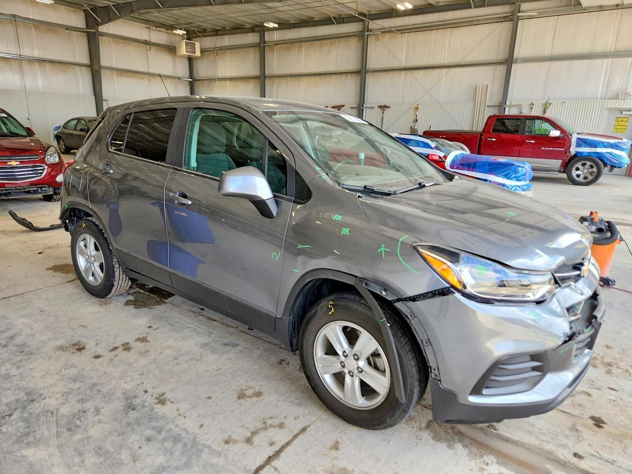 2020 CHEVROLET TRAX LS — Фото 4 из 13
