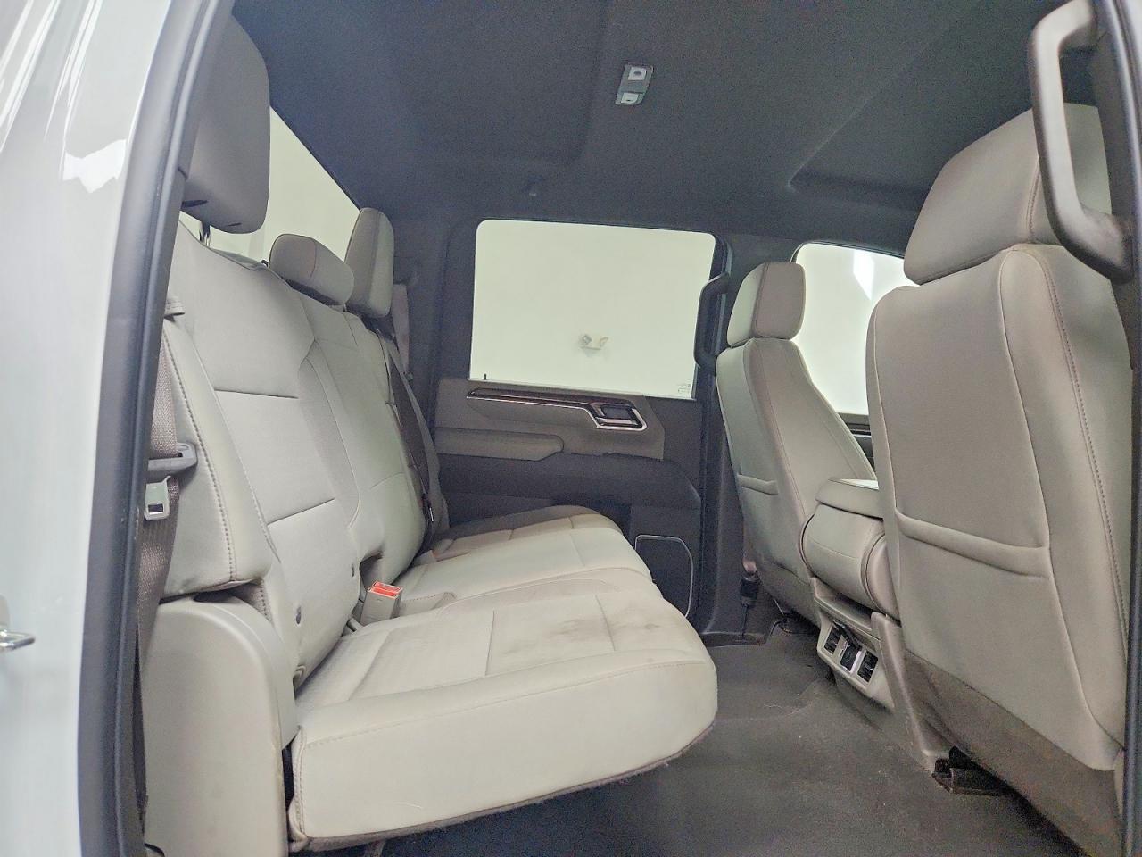 2026 CHEVROLET SILVERADO K2500 HEAVY DUTY LT — Фото 10 из 12