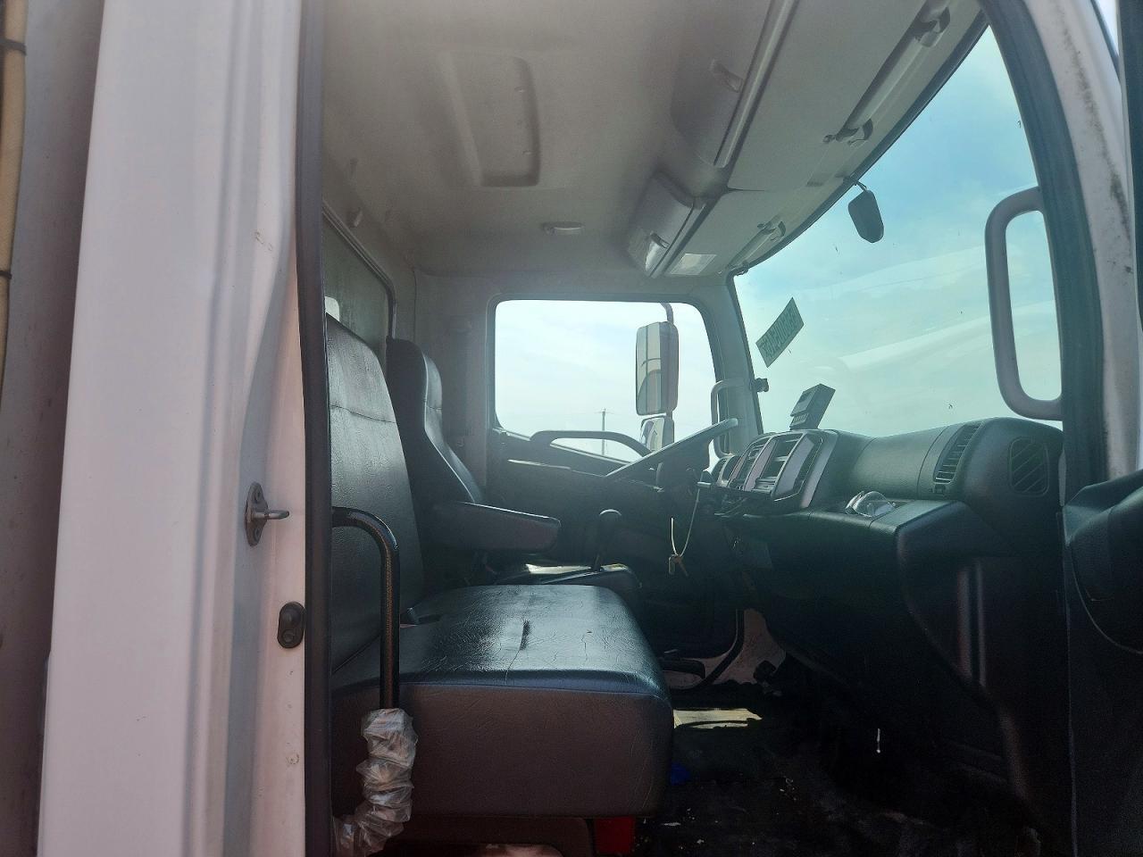2017 HINO 258/268 REFRIGERATED BOX TRUCK — Фото 11 из 12