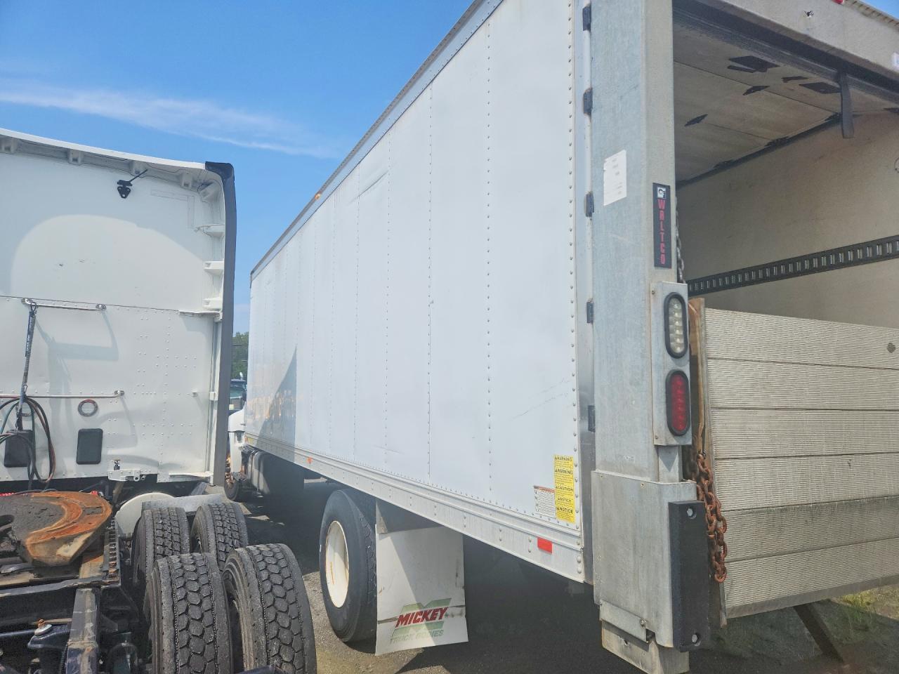 2017 HINO 258/268 REFRIGERATED BOX TRUCK — Фото 2 из 12