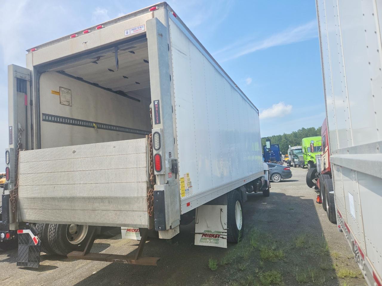 2017 HINO 258/268 REFRIGERATED BOX TRUCK — Фото 3 из 12