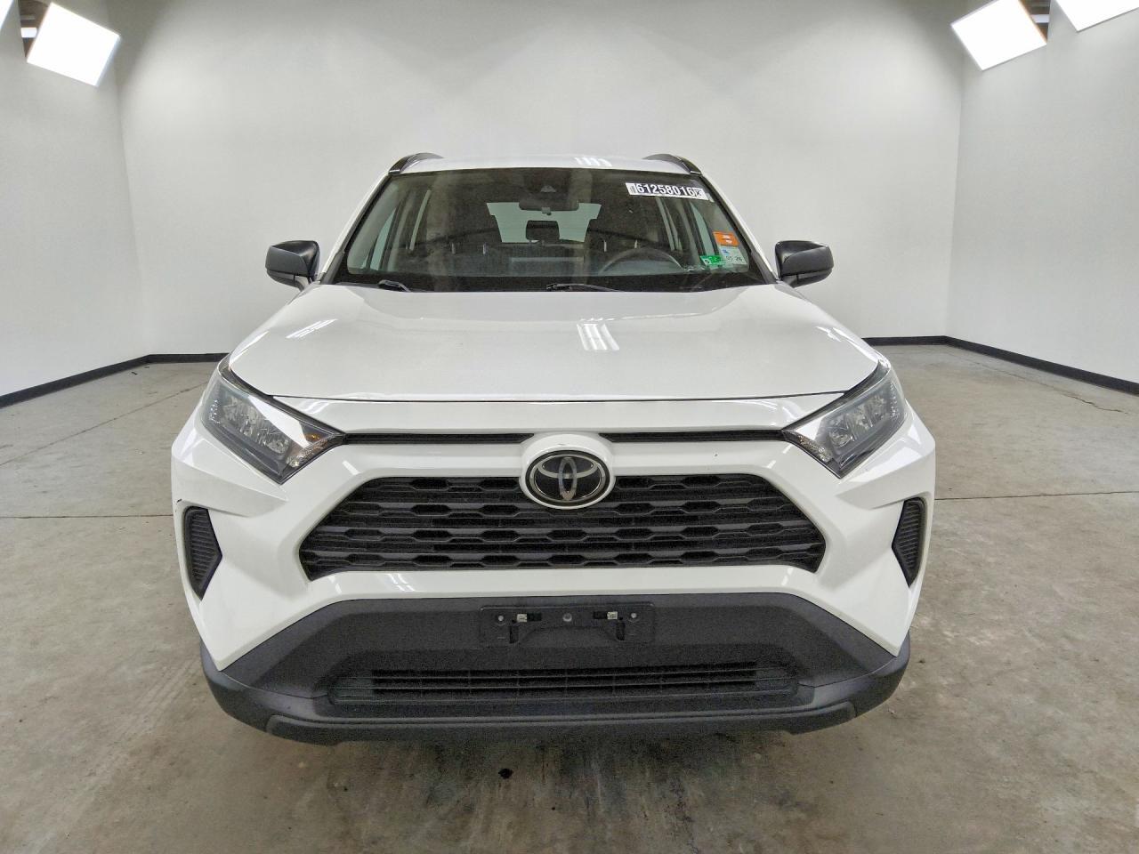 2021 TOYOTA RAV4 LE — Фото 5 из 13