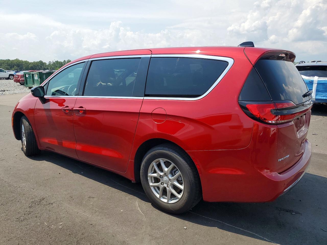 2026 CHRYSLER PACIFICA SELECT — Фото 2 из 13