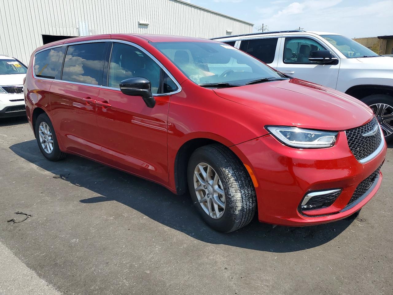 2026 CHRYSLER PACIFICA SELECT — Фото 4 из 13