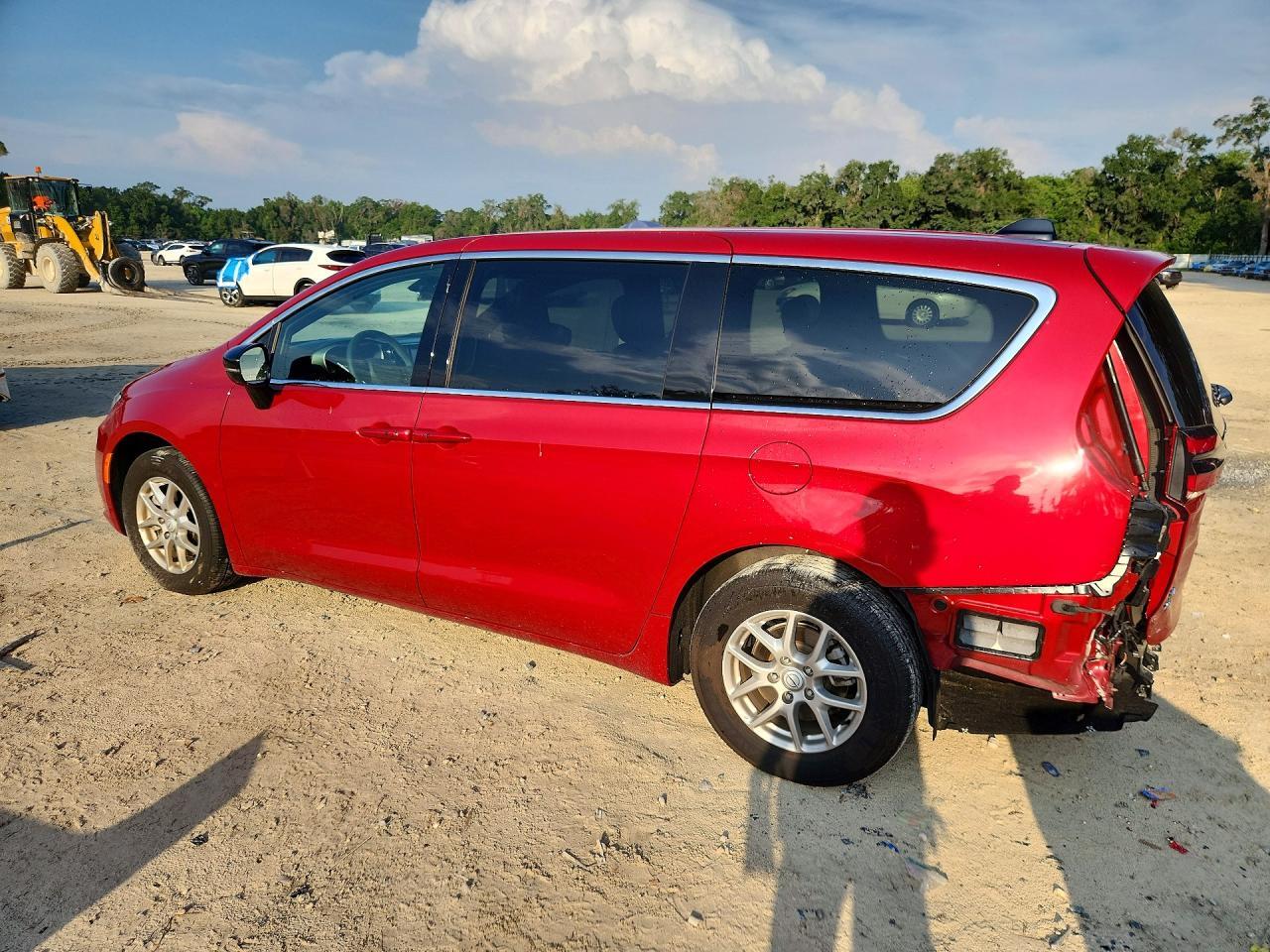 2026 CHRYSLER PACIFICA SELECT — Фото 2 из 14